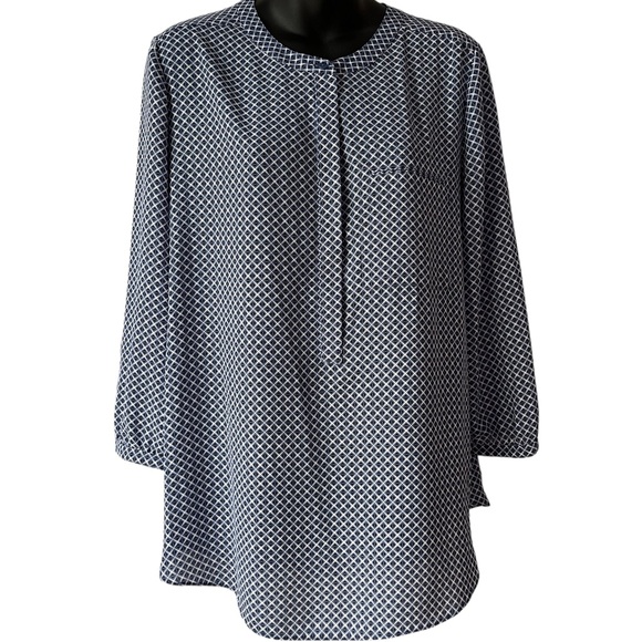 NYDJ Pin Tuck Blouse Size L Blue and White - Picture 1 of 8